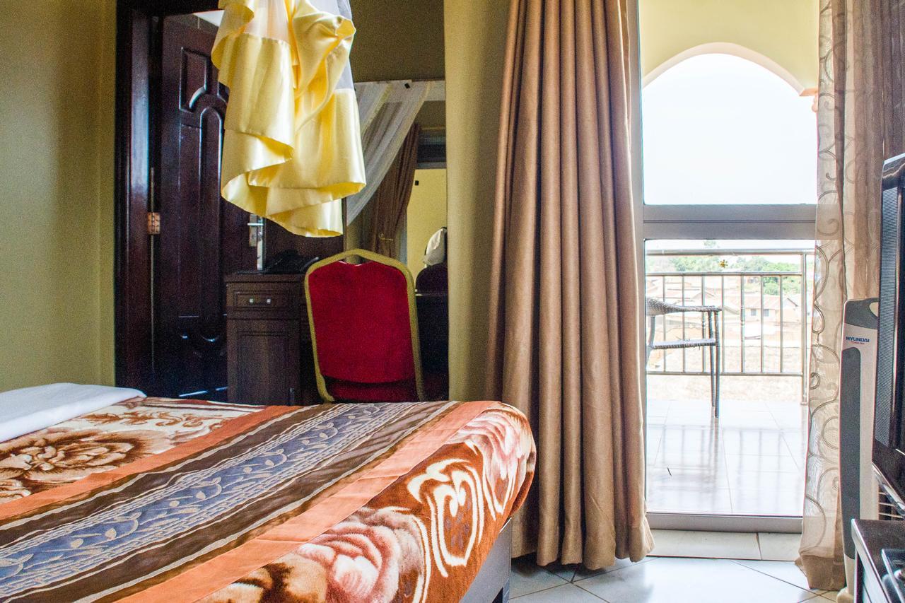Arua Desert Breeze Hotel المظهر الخارجي الصورة